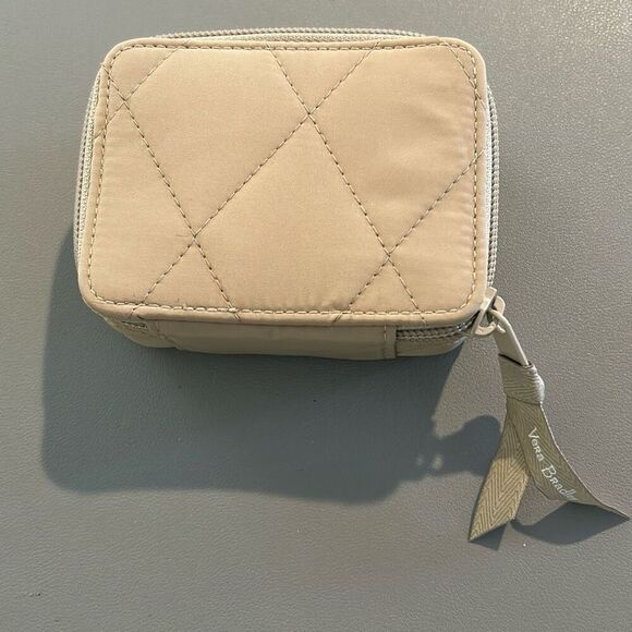 VERA BRADLEY Quilted Khaki Pill Case - Picture 3 of 4